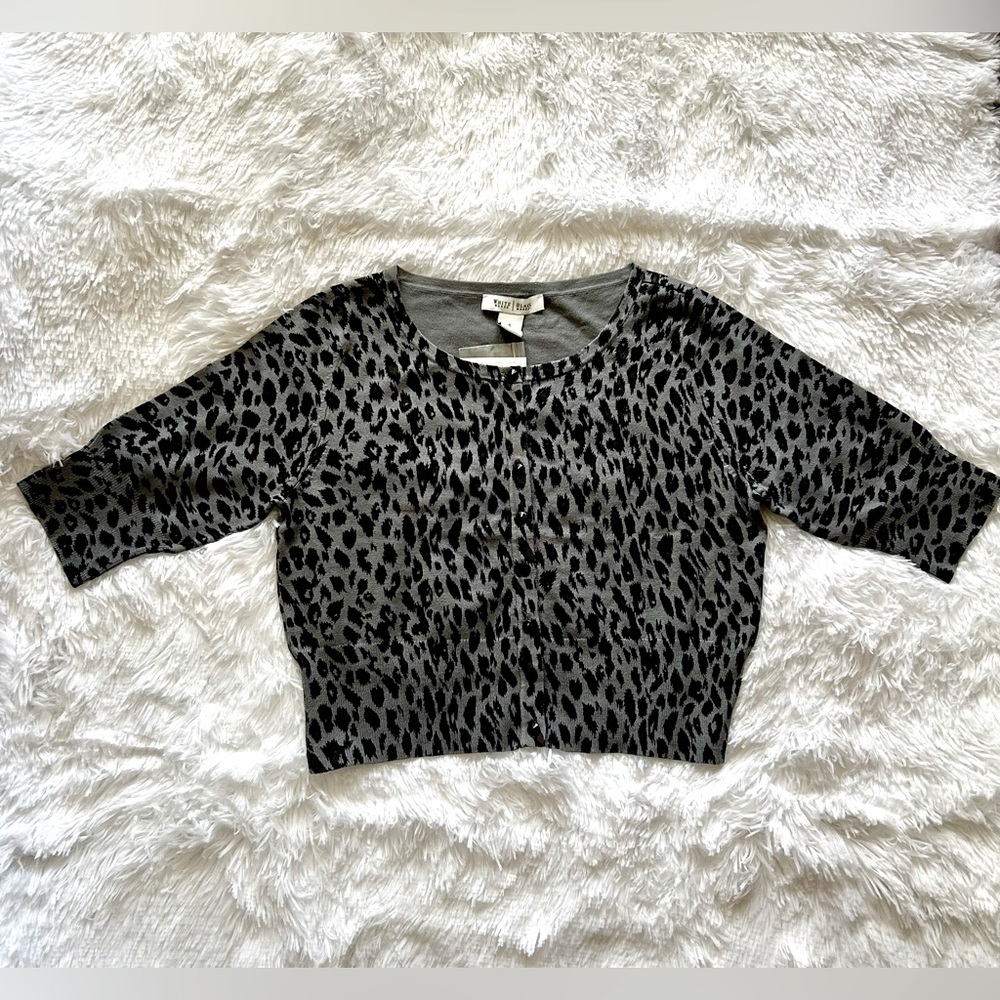 ✨NWT✨ White House Black Market Gray Black Leopard Cropped Sweater Cardigan-Small